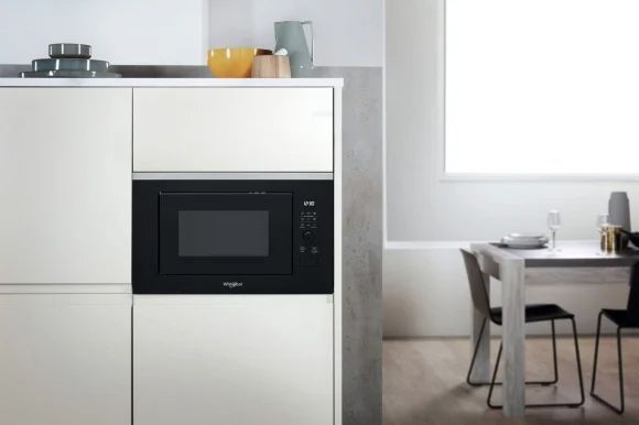 Встраиваемая микроволновая печь Whirlpool WMF250G (Чёрная)