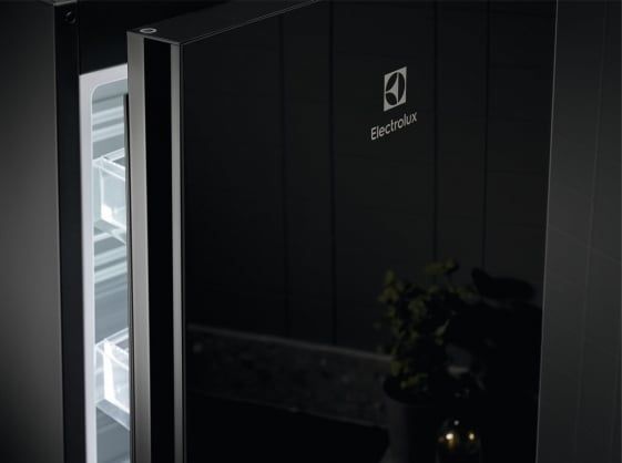 Холодильник Electrolux LNT7ME36K2